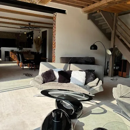 Hameau Fleuri Bed & Breakfast