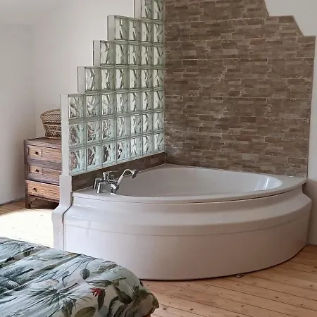 Hameau Fleuri 住宿加早餐酒店