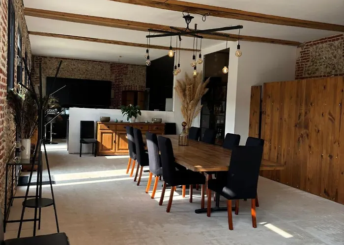 Hameau Fleuri Bed & Breakfast *