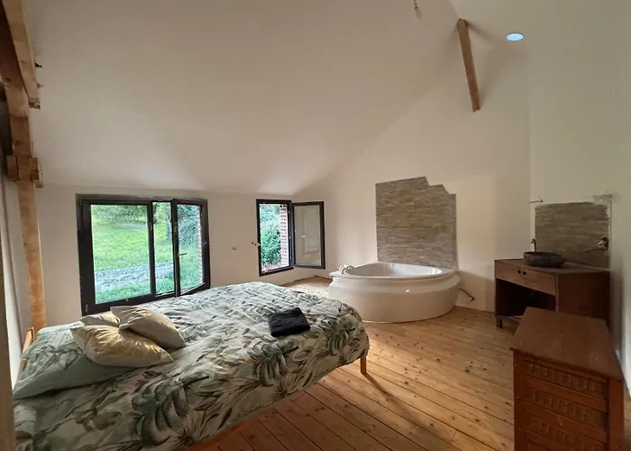 Hameau Fleuri Bed & Breakfast